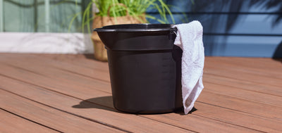 United Solutions 12-Quart Plastic General Bucket