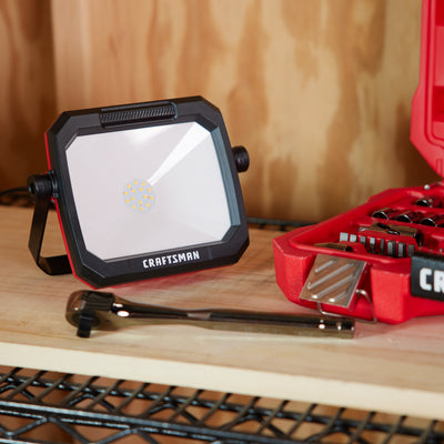 CRAFTSMAN 1000-Lumen LED Plug Portable Work Light