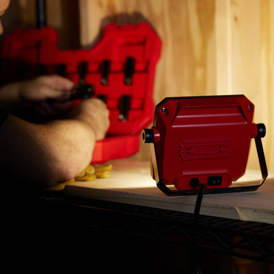 CRAFTSMAN 1000-Lumen LED Plug Portable Work Light