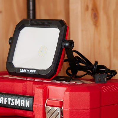 CRAFTSMAN 1000-Lumen LED Plug Portable Work Light