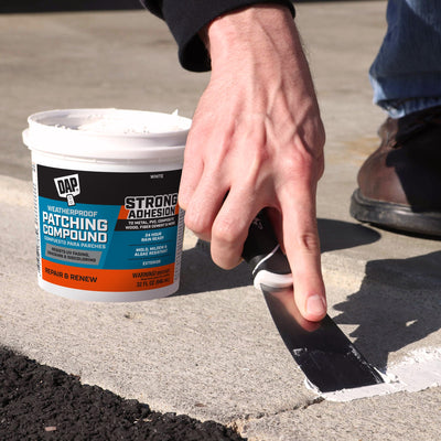 DAP Waterproof Patching Compound 32-oz Heavy Duty, Waterproof Exterior White Spackling